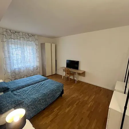 Spazioso In Centro Пьяченца