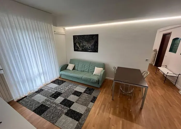 Spazioso In Centro Lägenhet *